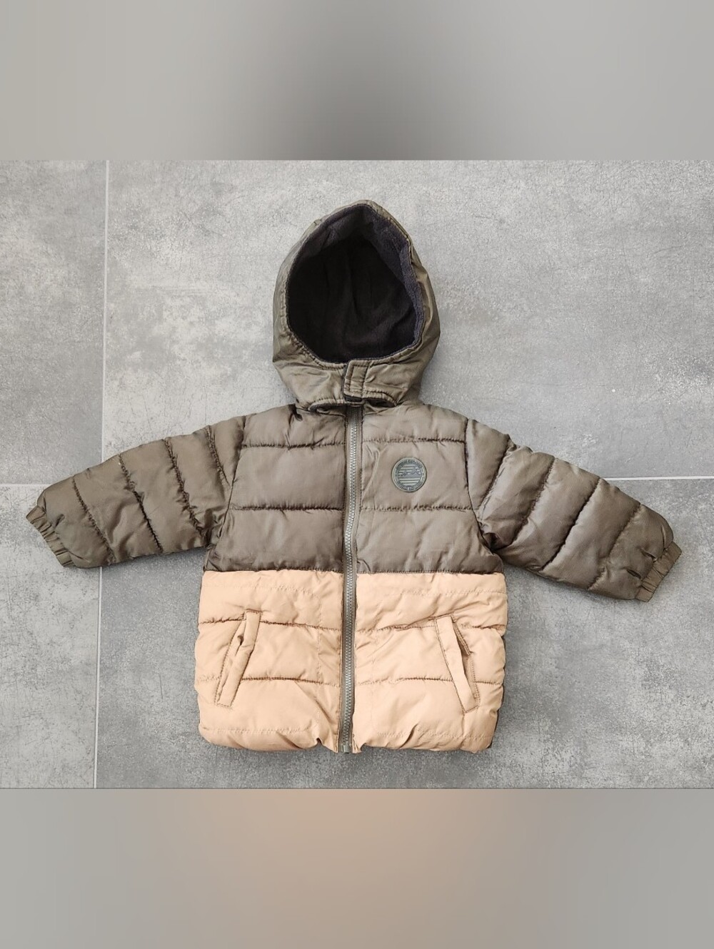Kids Two-Tone Hooded Puffer Jacket - Taupe & Beige